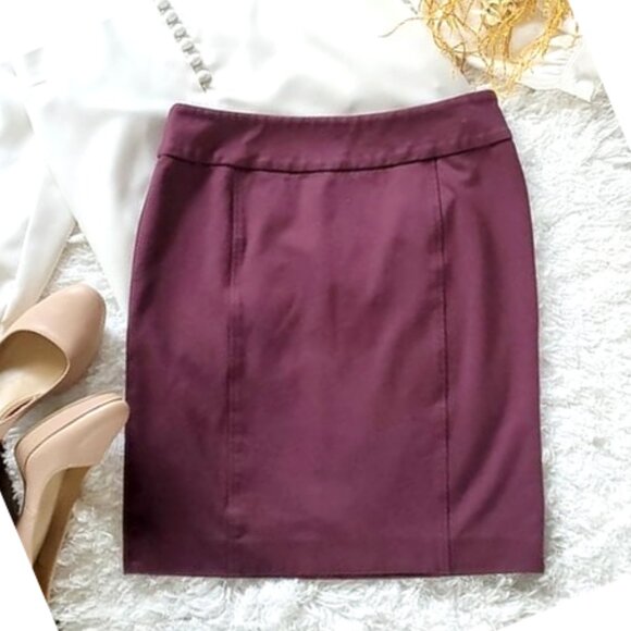 Halogen Women’s Mini Skirt Size 6 Wine Purple Pencil Stretchy Evening Office - Picture 1 of 9